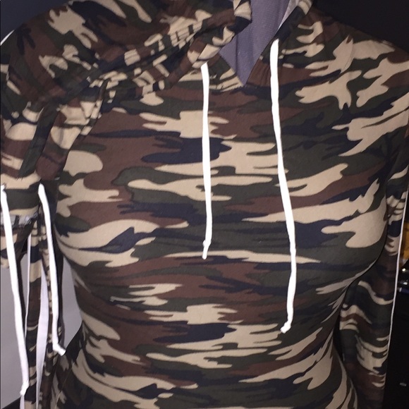 Women’s Army Fatigue 2 piece set - Picture 2 of 3